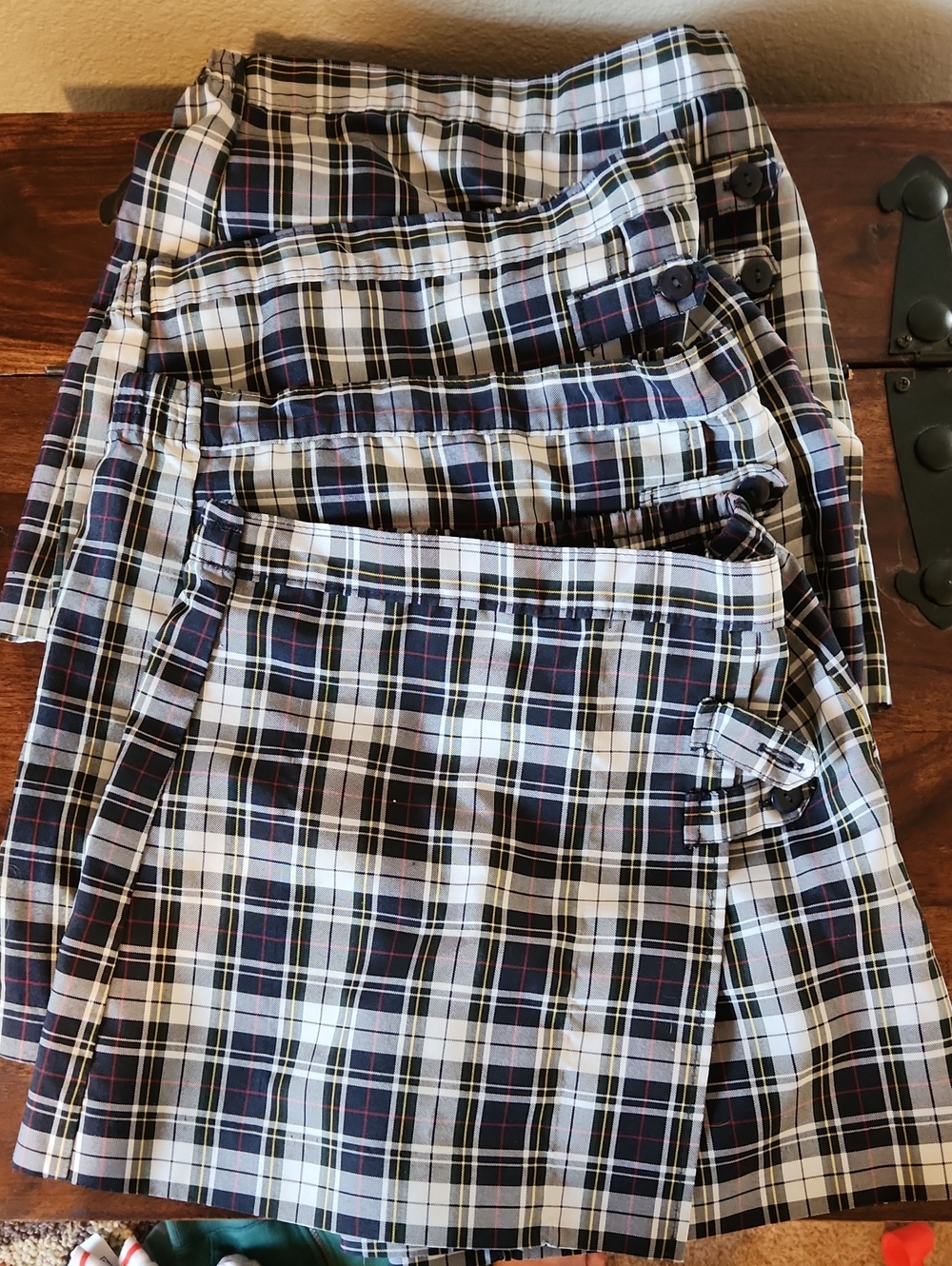 4 Dennis Plaid School Uniform  Skorts  3 Say,"G6." 1 Says " 6" W Clip Ribbon